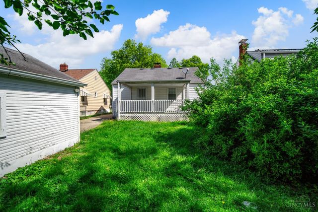 7111 Carnation Avenue, Deer Park, OH 45236