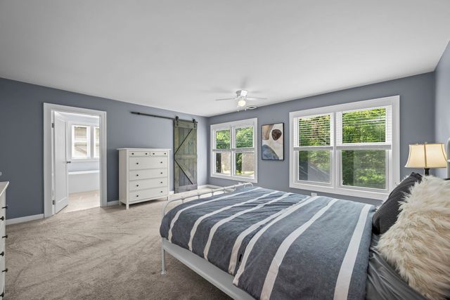 331 E Russell Street, Barrington, IL 60010