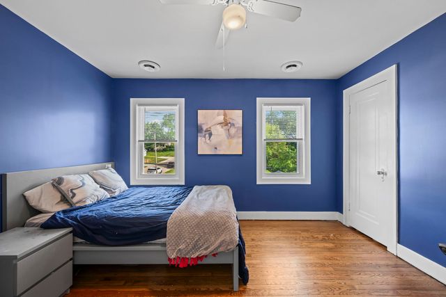 331 E Russell Street, Barrington, IL 60010