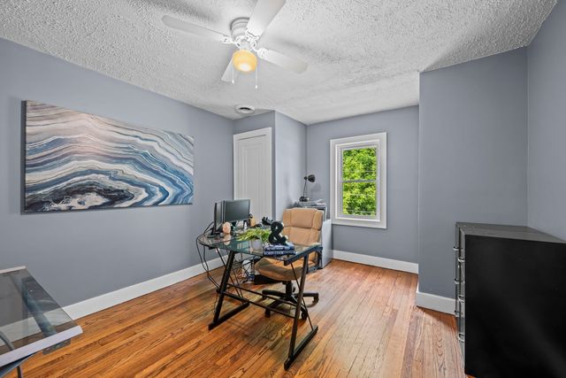 331 E Russell Street, Barrington, IL 60010