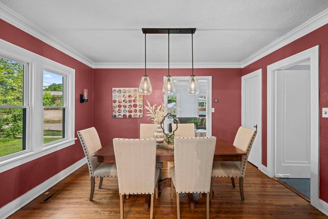 331 E Russell Street, Barrington, IL 60010