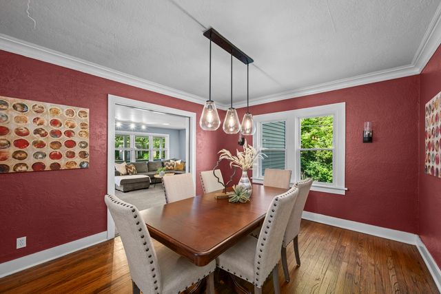 331 E Russell Street, Barrington, IL 60010
