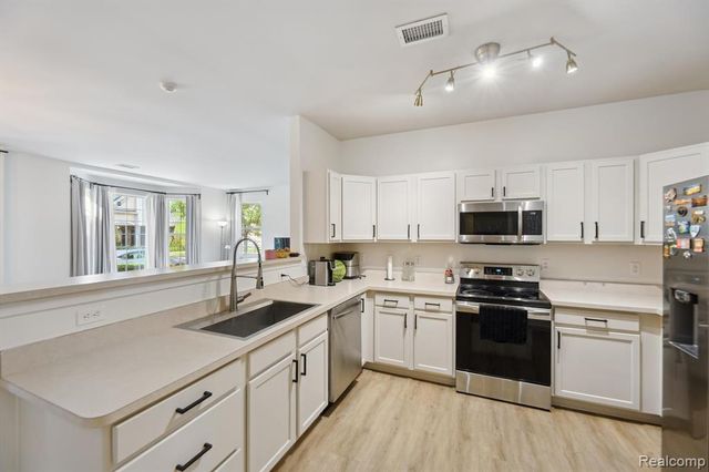 47628 Ormskirk Drive, Canton, MI 48188