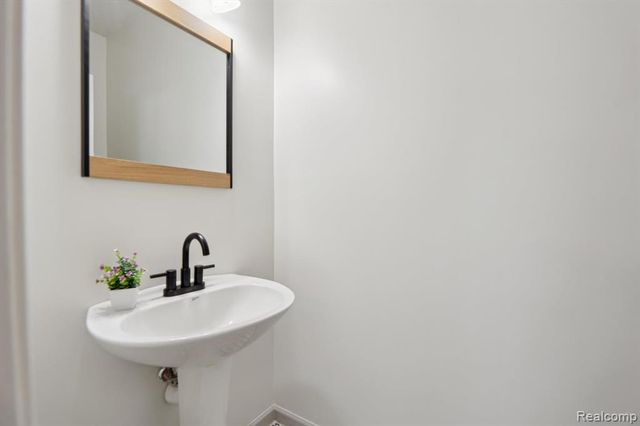 47628 Ormskirk Drive, Canton, MI 48188