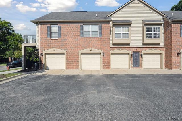 47628 Ormskirk Drive, Canton, MI 48188