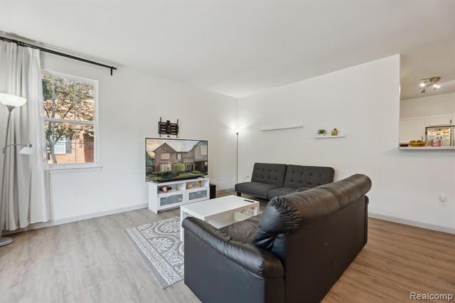 47628 Ormskirk Drive, Canton, MI 48188