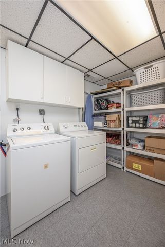 1722 W Idlewood Drive, Twinsburg, OH 44087