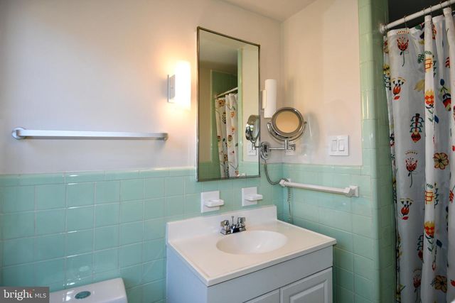 3811 VAN NESS ST NW, Washington, DC 20016