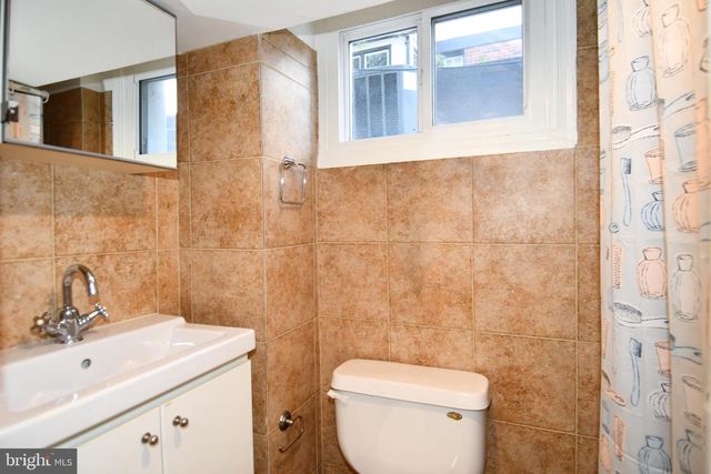 3811 VAN NESS ST NW, Washington, DC 20016