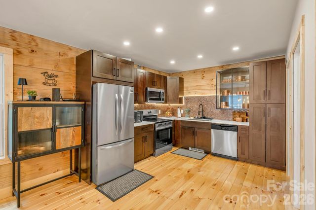 133 Greenbriar Road, Beech Mountain, NC 28604