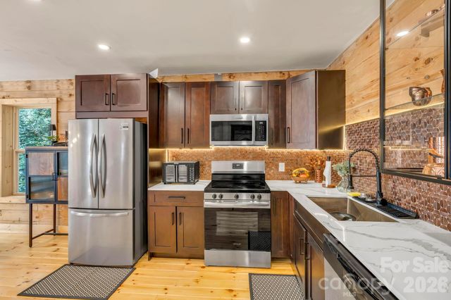 133 Greenbriar Road, Beech Mountain, NC 28604