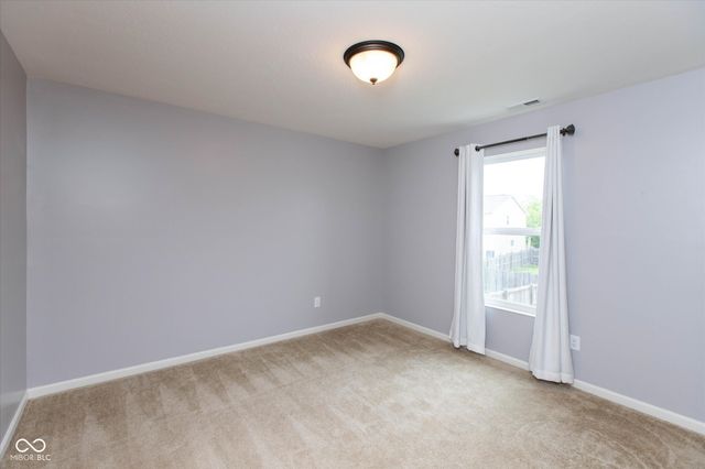 5588 W Woodhaven Drive, Mccordsville, IN 46055