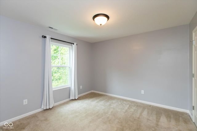 5588 W Woodhaven Drive, Mccordsville, IN 46055