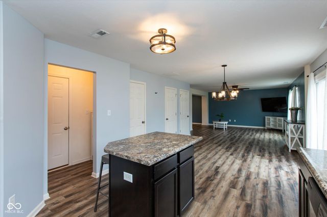 5588 W Woodhaven Drive, Mccordsville, IN 46055