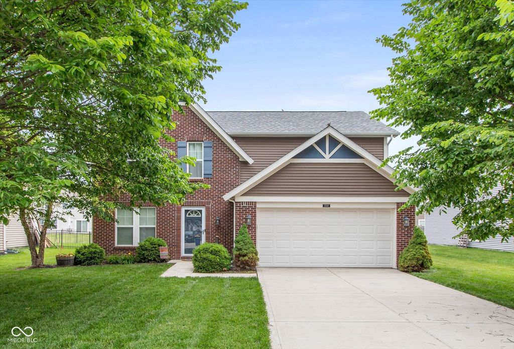 5588 W Woodhaven Drive, Mccordsville, IN 46055