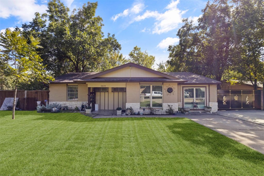 2820 Sequoia Lane, Arlington, TX 76010