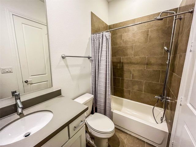 2024 Waterloo Station Road, Houston, TX 77045