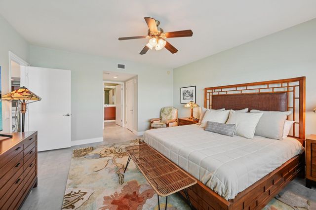 2640 Lake Shore Drive 1810, Riviera Beach, FL 33404