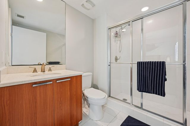 2640 Lake Shore Drive 1810, Riviera Beach, FL 33404