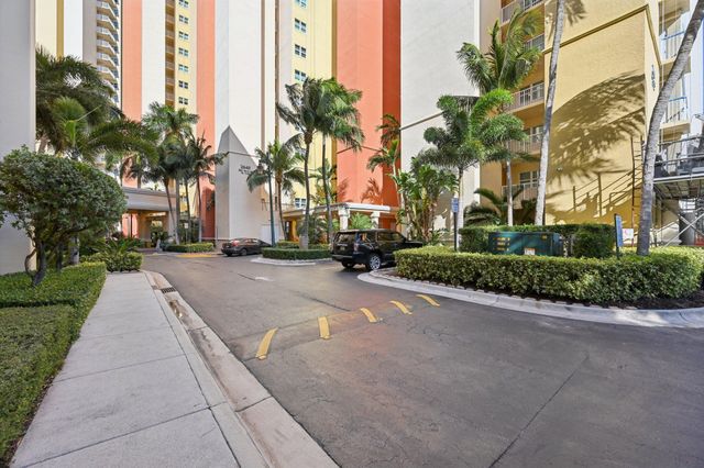 2640 Lake Shore Drive 1810, Riviera Beach, FL 33404