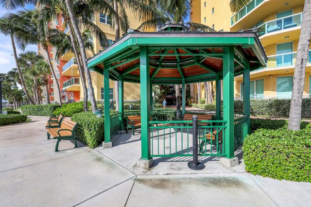 2640 Lake Shore Drive 1810, Riviera Beach, FL 33404