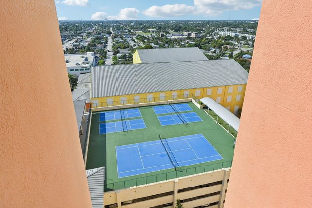 2640 Lake Shore Drive 1810, Riviera Beach, FL 33404