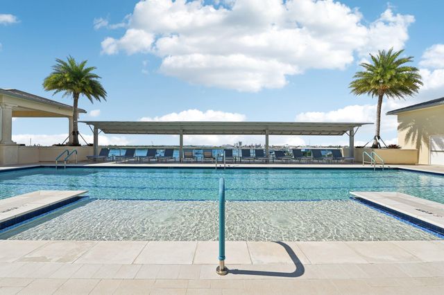 2640 Lake Shore Drive 1810, Riviera Beach, FL 33404