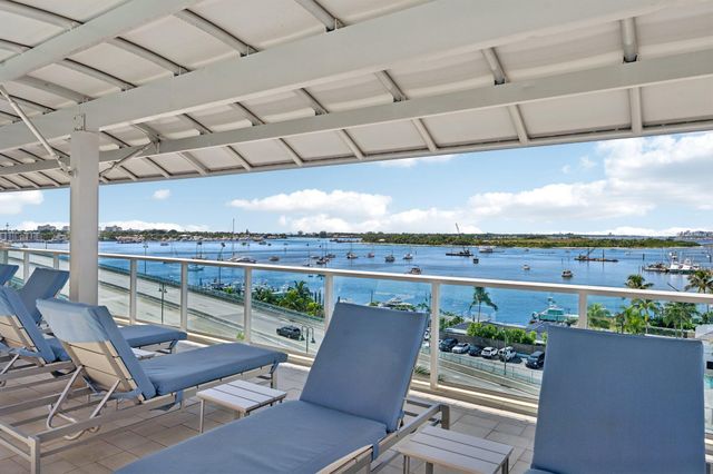 2640 Lake Shore Drive 1810, Riviera Beach, FL 33404