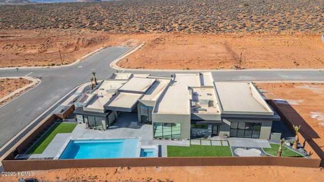 3295 S Cottontail Way, Hurricane, UT 84737