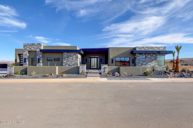 3295 S Cottontail Way, Hurricane, UT 84737