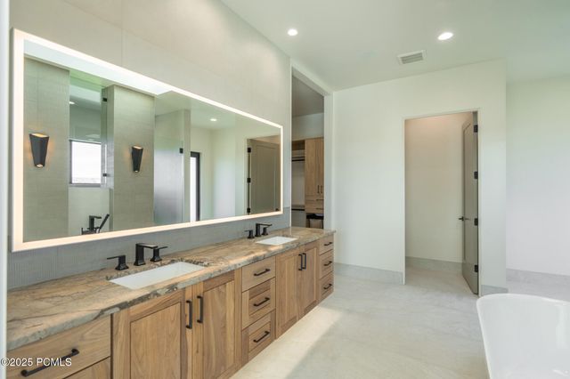 3295 S Cottontail Way, Hurricane, UT 84737