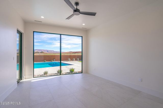 3295 S Cottontail Way, Hurricane, UT 84737