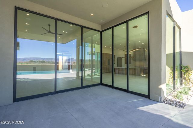 3295 S Cottontail Way, Hurricane, UT 84737