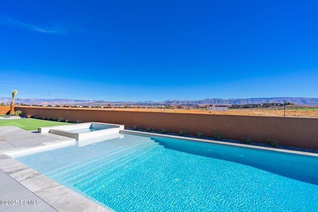 3295 S Cottontail Way, Hurricane, UT 84737