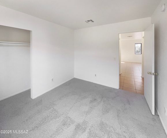 1624 W Mulholland Court, Tucson, AZ 85746