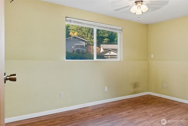 71 NE LORRAIN Court, Belfair, WA 98528