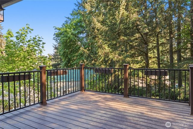 71 NE LORRAIN Court, Belfair, WA 98528