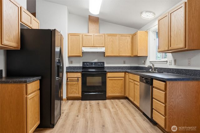 71 NE LORRAIN Court, Belfair, WA 98528