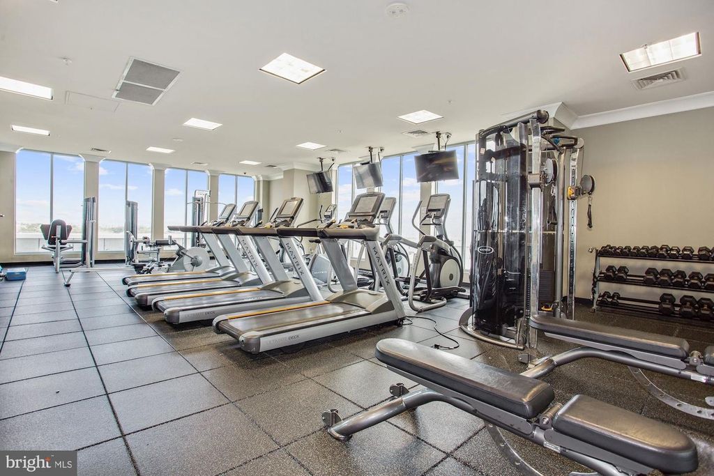 851 N GLEBE RD #707, Arlington, VA 22203