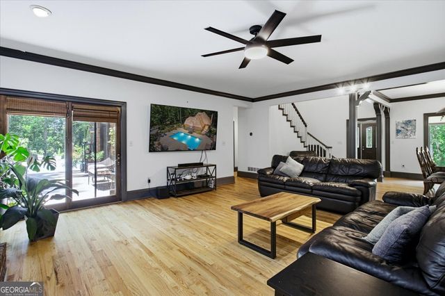 4525 Mountain View Road, Oakwood, GA 30566