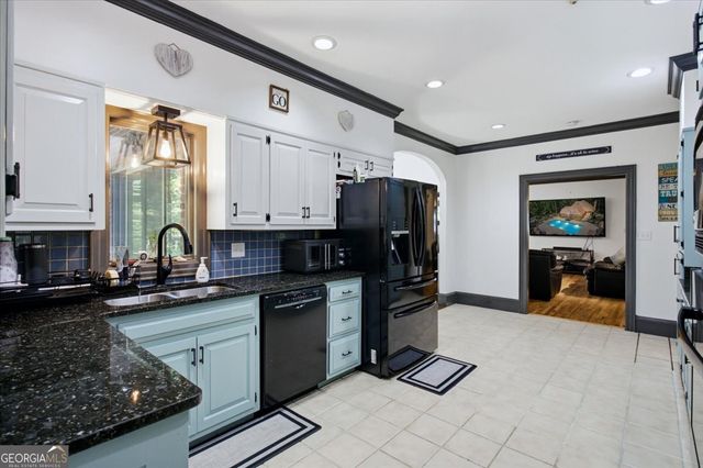 4525 Mountain View Road, Oakwood, GA 30566