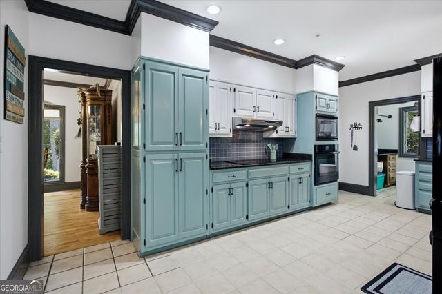 4525 Mountain View Road, Oakwood, GA 30566