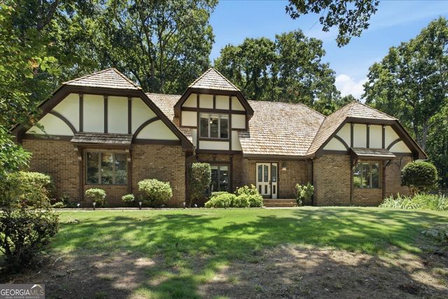 4525 Mountain View Road, Oakwood, GA 30566