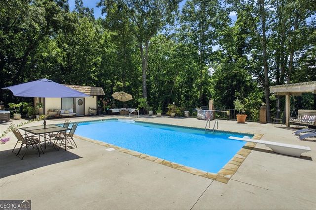 4525 Mountain View Road, Oakwood, GA 30566