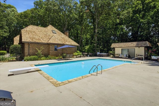 4525 Mountain View Road, Oakwood, GA 30566