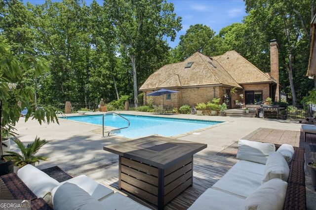 4525 Mountain View Road, Oakwood, GA 30566