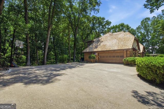 4525 Mountain View Road, Oakwood, GA 30566