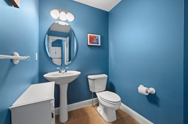 25 Lilac Lane, Newmarket, NH 03857