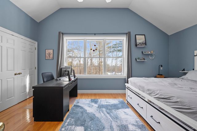 25 Lilac Lane, Newmarket, NH 03857