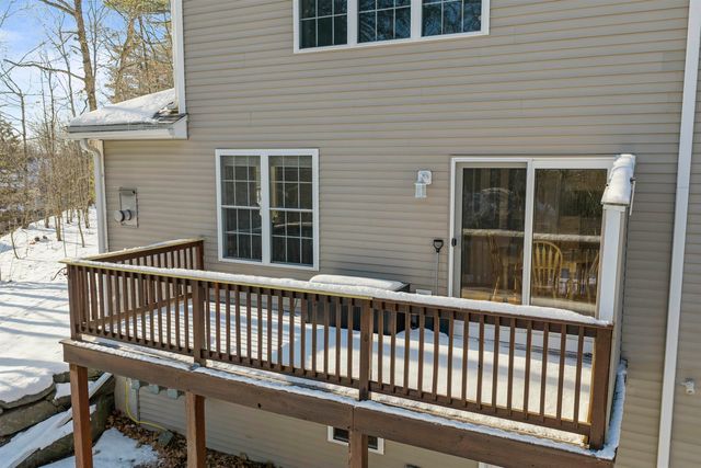 25 Lilac Lane, Newmarket, NH 03857